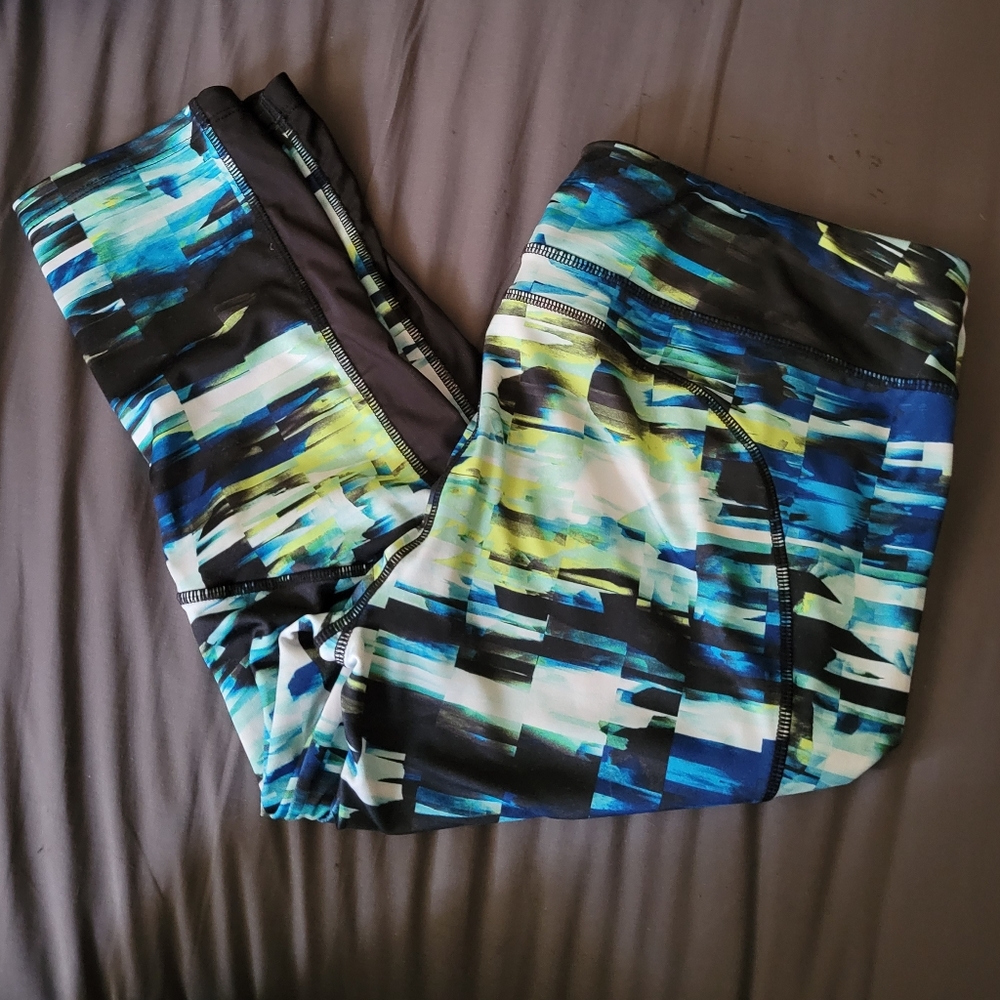 EUC Avia ~ women's athletic Capri leggings